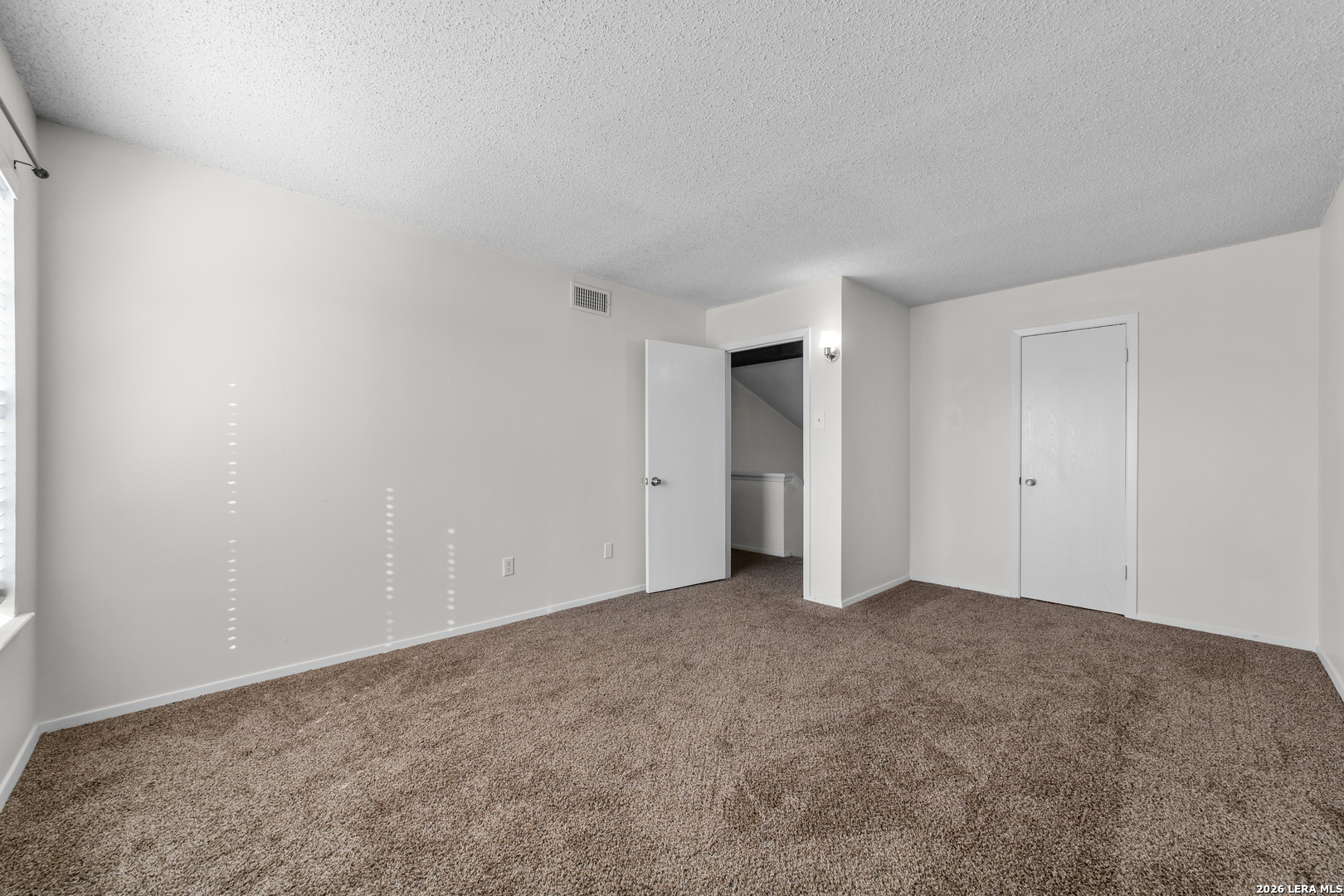 1950-B Leslie Drive Kerrville TX 78028