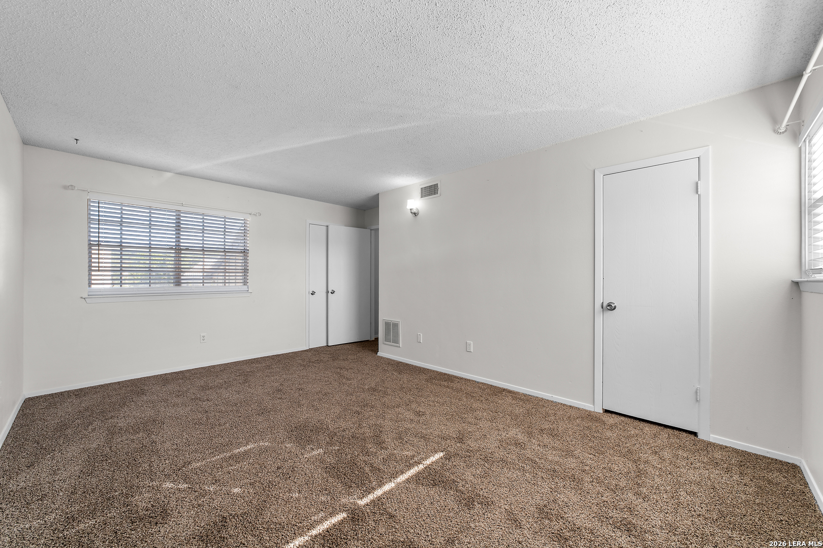 1950-B Leslie Drive Kerrville TX 78028