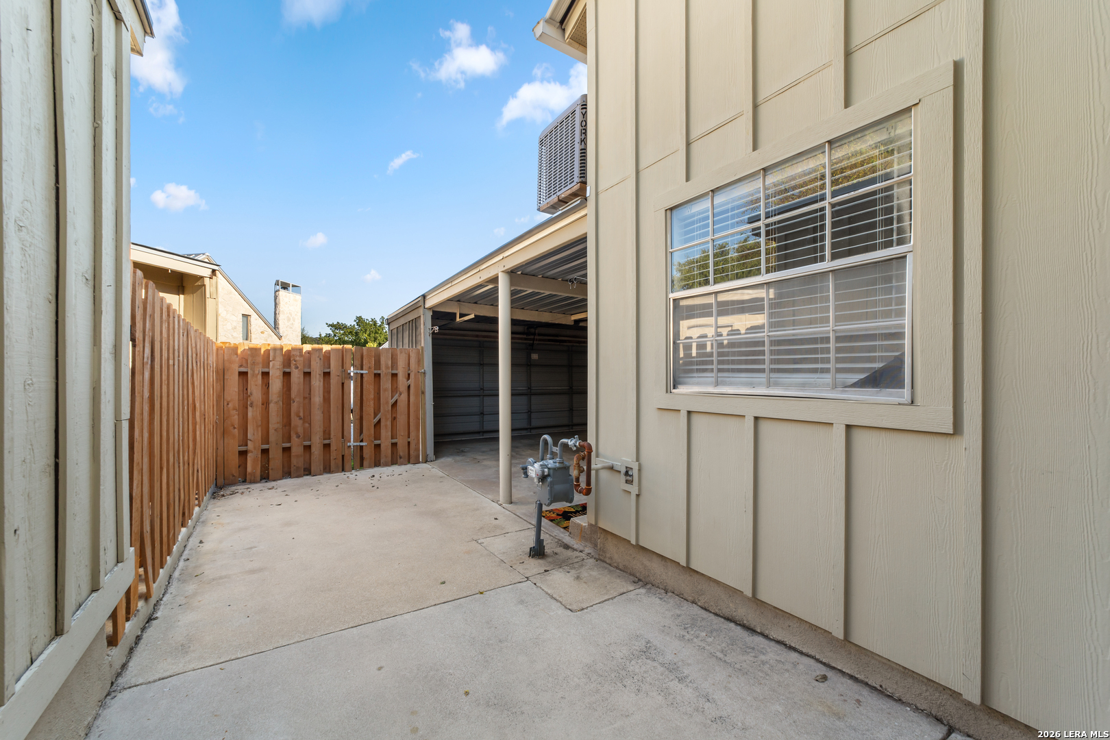 1950-B Leslie Drive Kerrville TX 78028