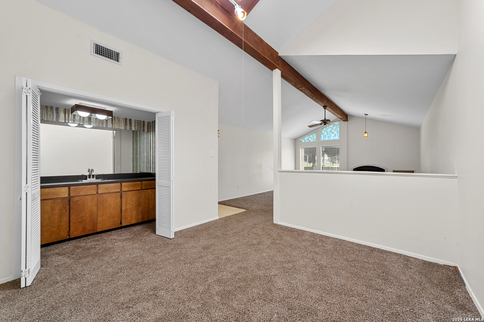 1950-B Leslie Drive Kerrville TX 78028