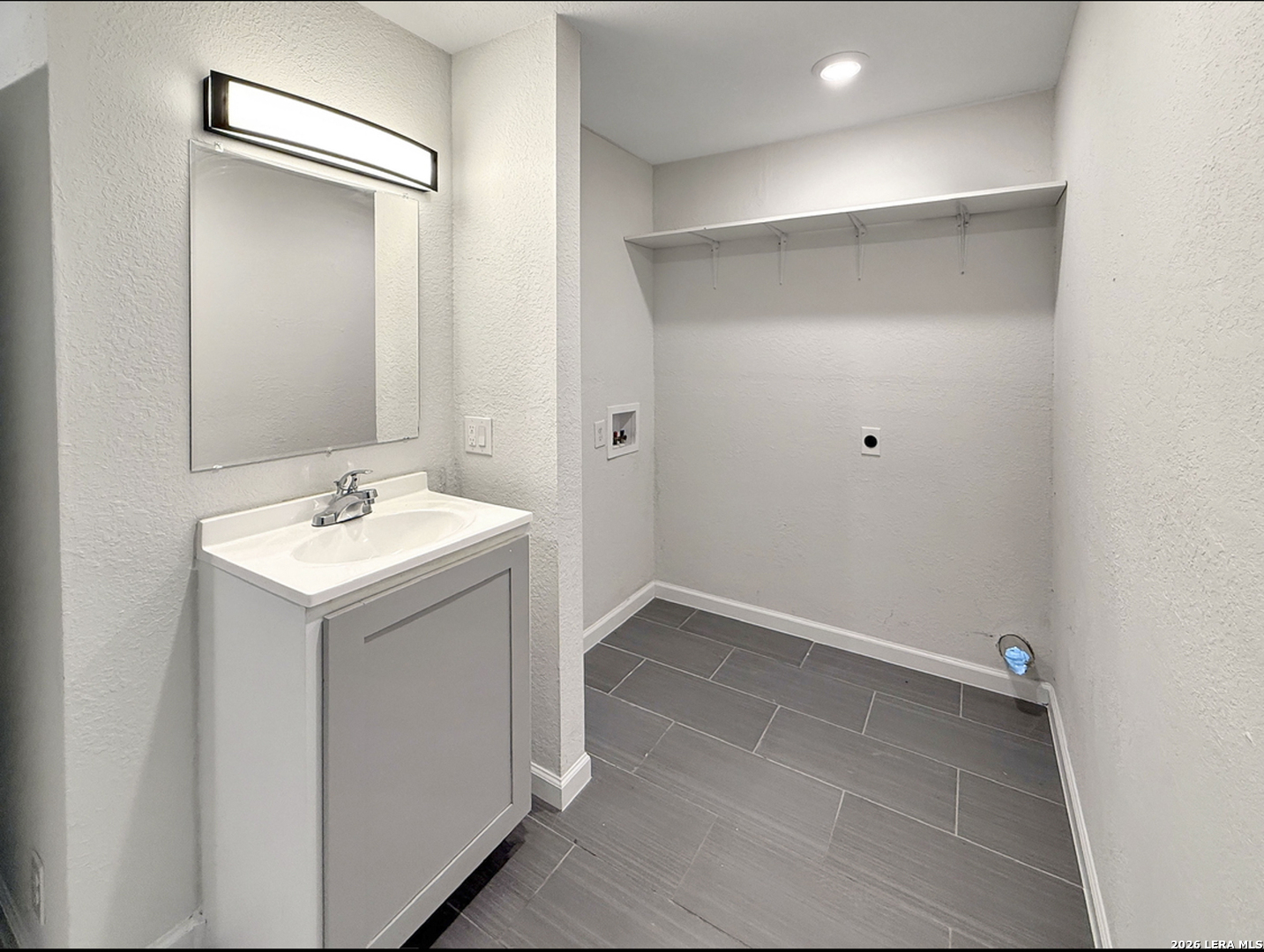 131 Los Arboles San Antonio TX 78214