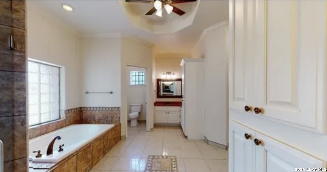 688 Private Road 7822 Natalia TX 78059