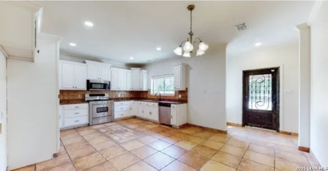 688 Private Road 7822 Natalia TX 78059