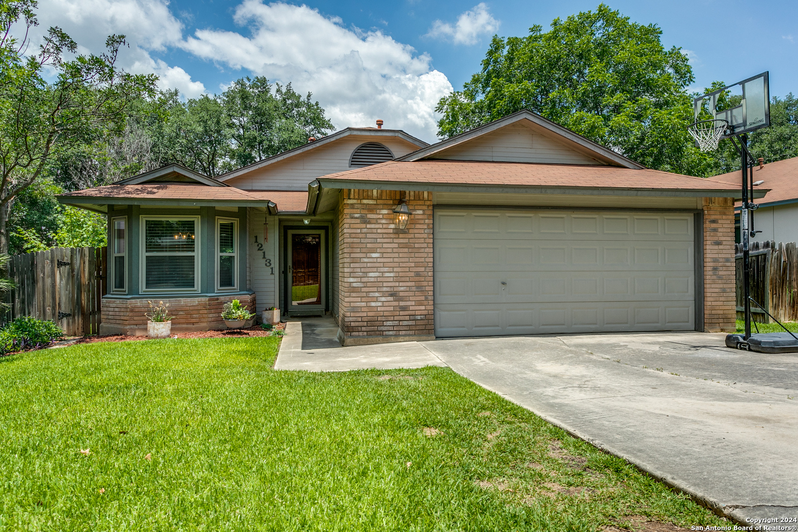 12131 Stoney Bridge San Antonio TX 78247