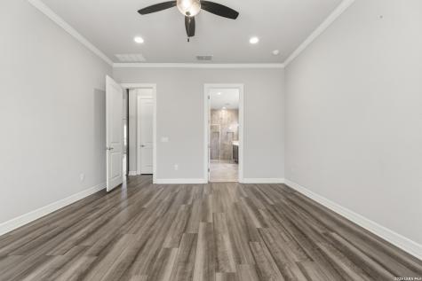2206 Black Dog San Antonio TX 78260