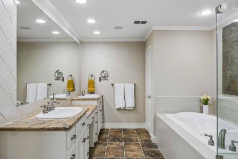 880 Center Point River Road Kerrville TX 78028