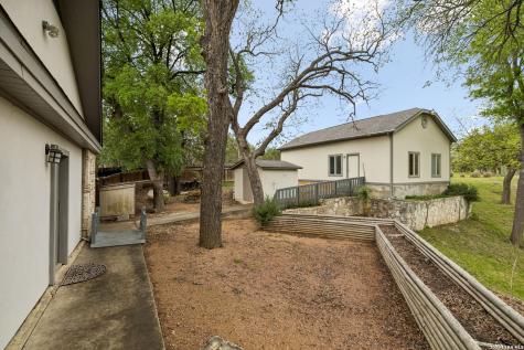 880 Center Point River Road Kerrville TX 78028