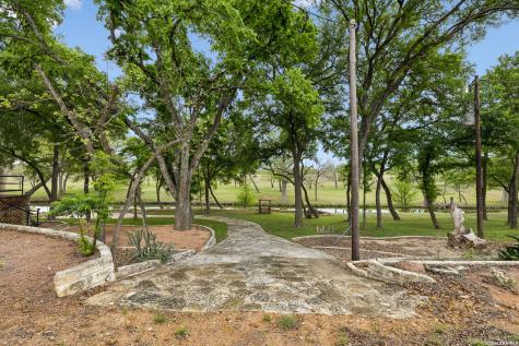 880 Center Point River Road Kerrville TX 78028
