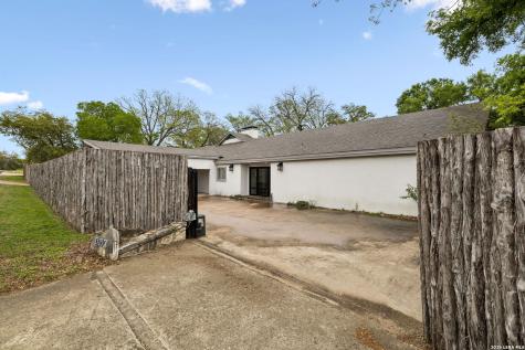 880 Center Point River Road Kerrville TX 78028