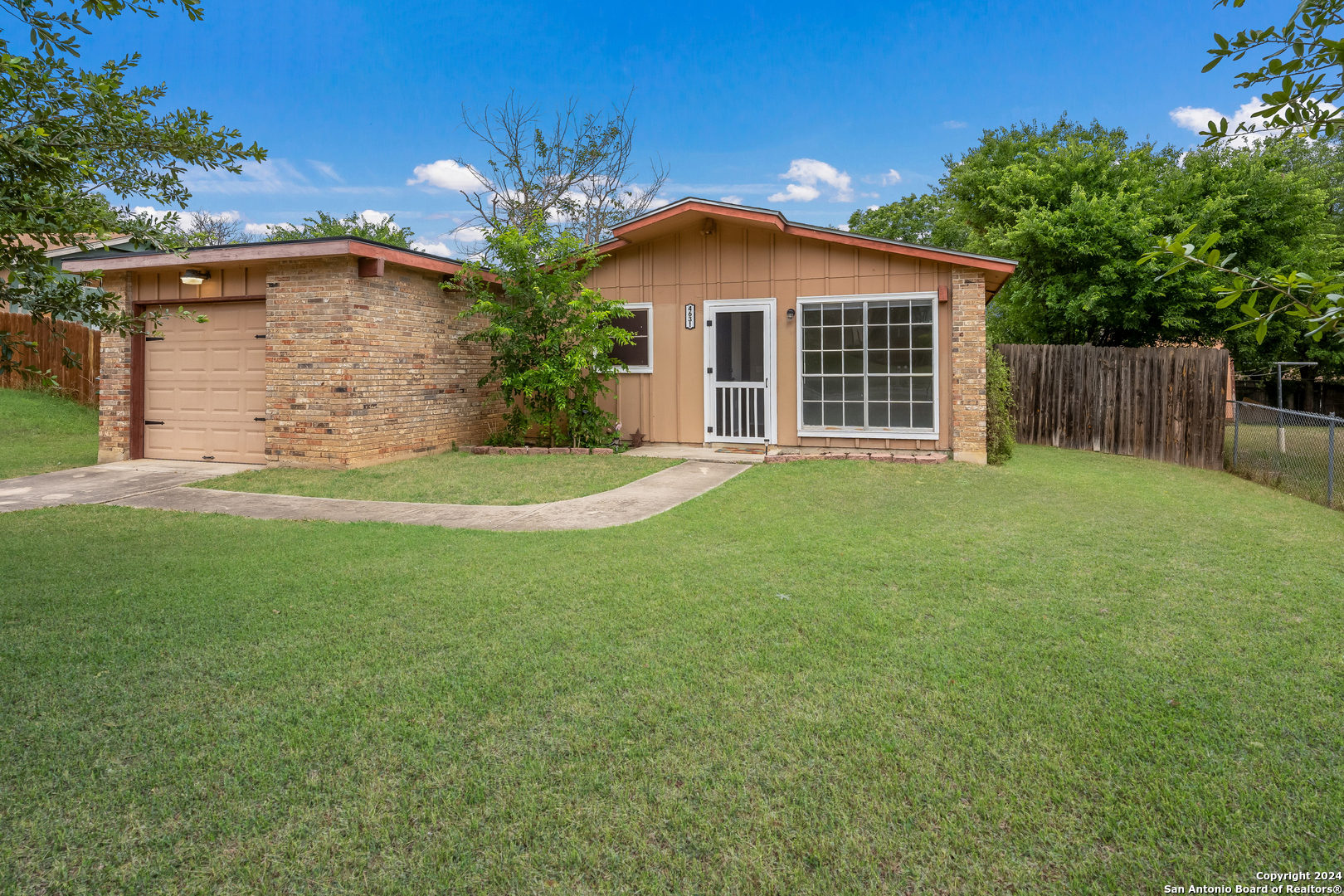 4631 Avenida Prima Street San Antonio TX 78233