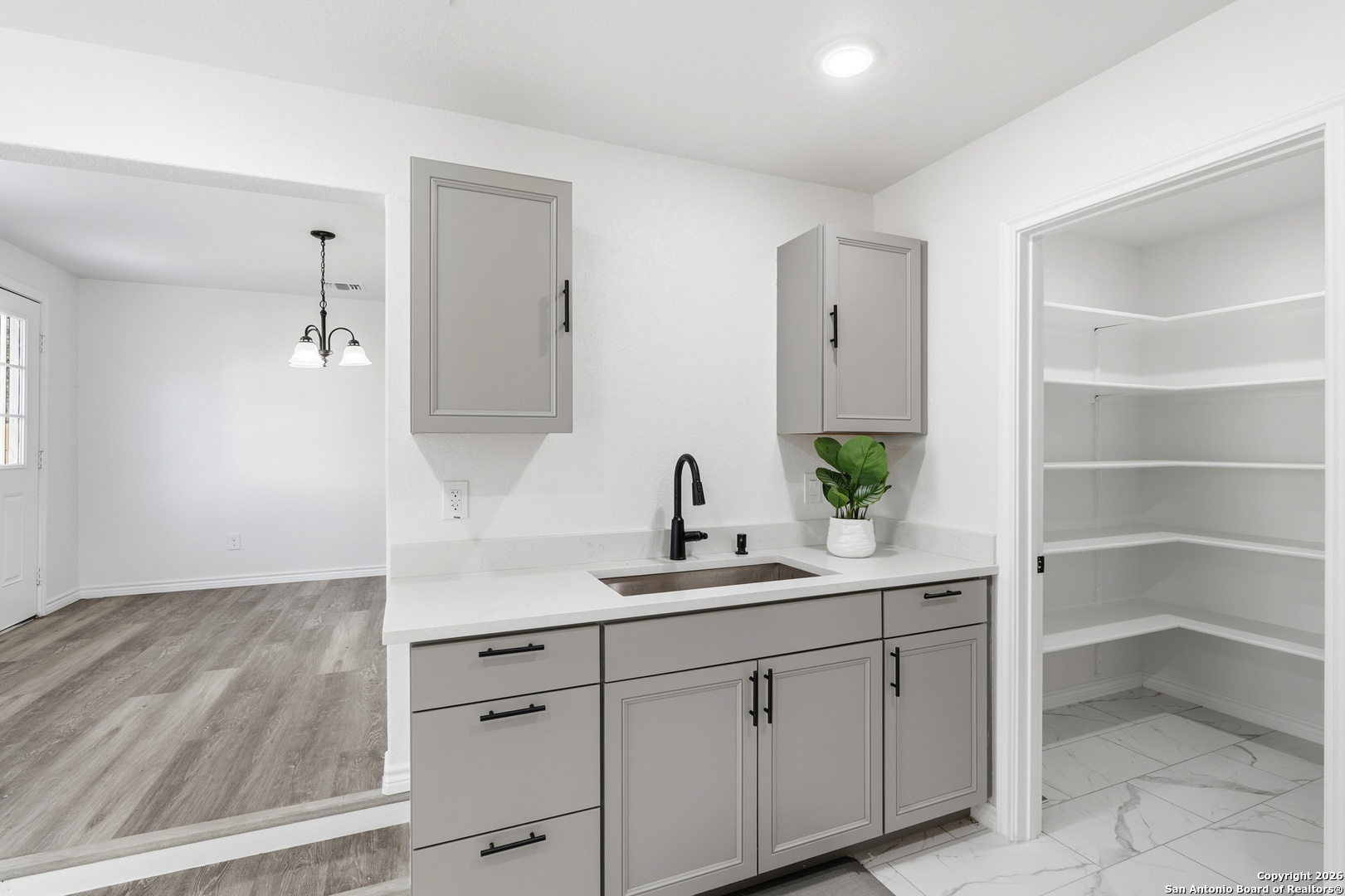 6415 Buena Vista San Antonio TX 78237