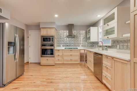 323 Pinewood Lane San Antonio TX 78216