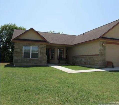 204 Greenway Drive Seguin TX 78155