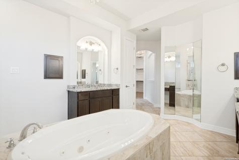 198 Jasper Point Castroville TX 78009