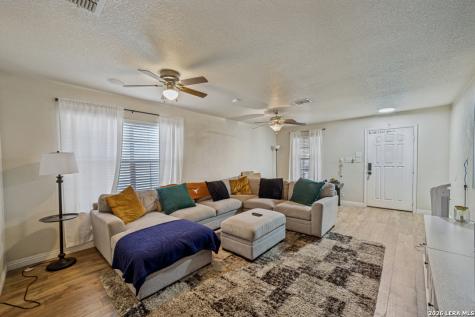 1114 Sundance Hunt San Antonio TX 78245