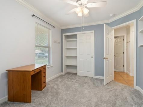 9107 Laguna Hills Selma TX 78154