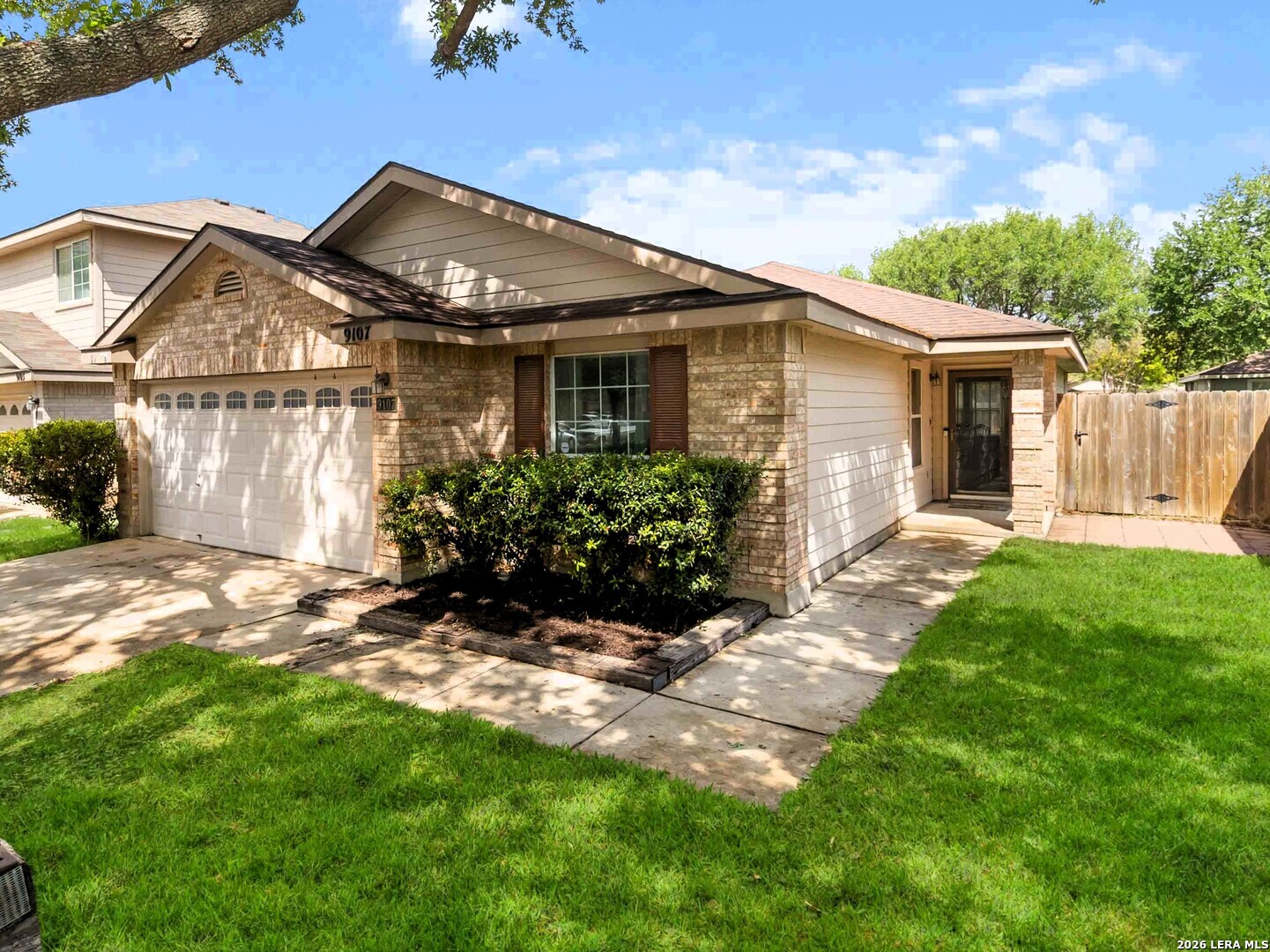 9107 Laguna Hills Selma TX 78154