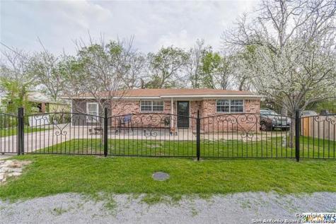 511 W Seideman Street Seguin TX 78155