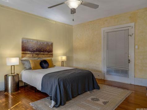 206 Laurel Heights Place San Antonio TX 78212
