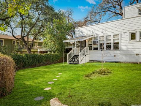 206 Laurel Heights Place San Antonio TX 78212