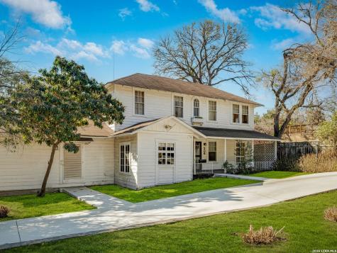 206 Laurel Heights Place San Antonio TX 78212