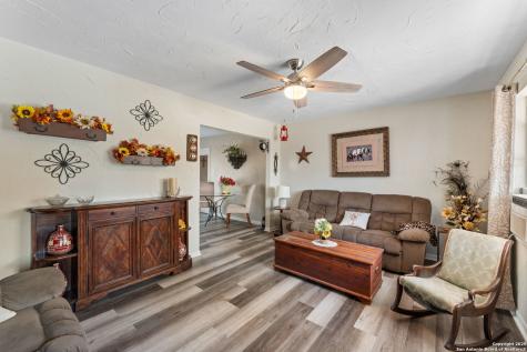 1843 Rhinestone Canyon Lake TX 78133