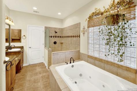 383 Rosewood La Vernia TX 78121