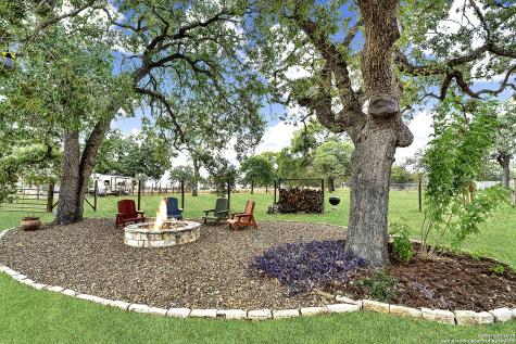 383 Rosewood La Vernia TX 78121