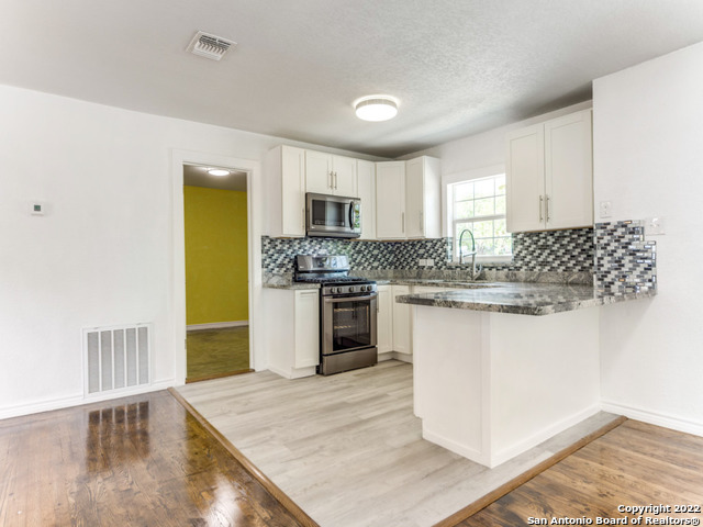 210 Venice San Antonio TX 78201