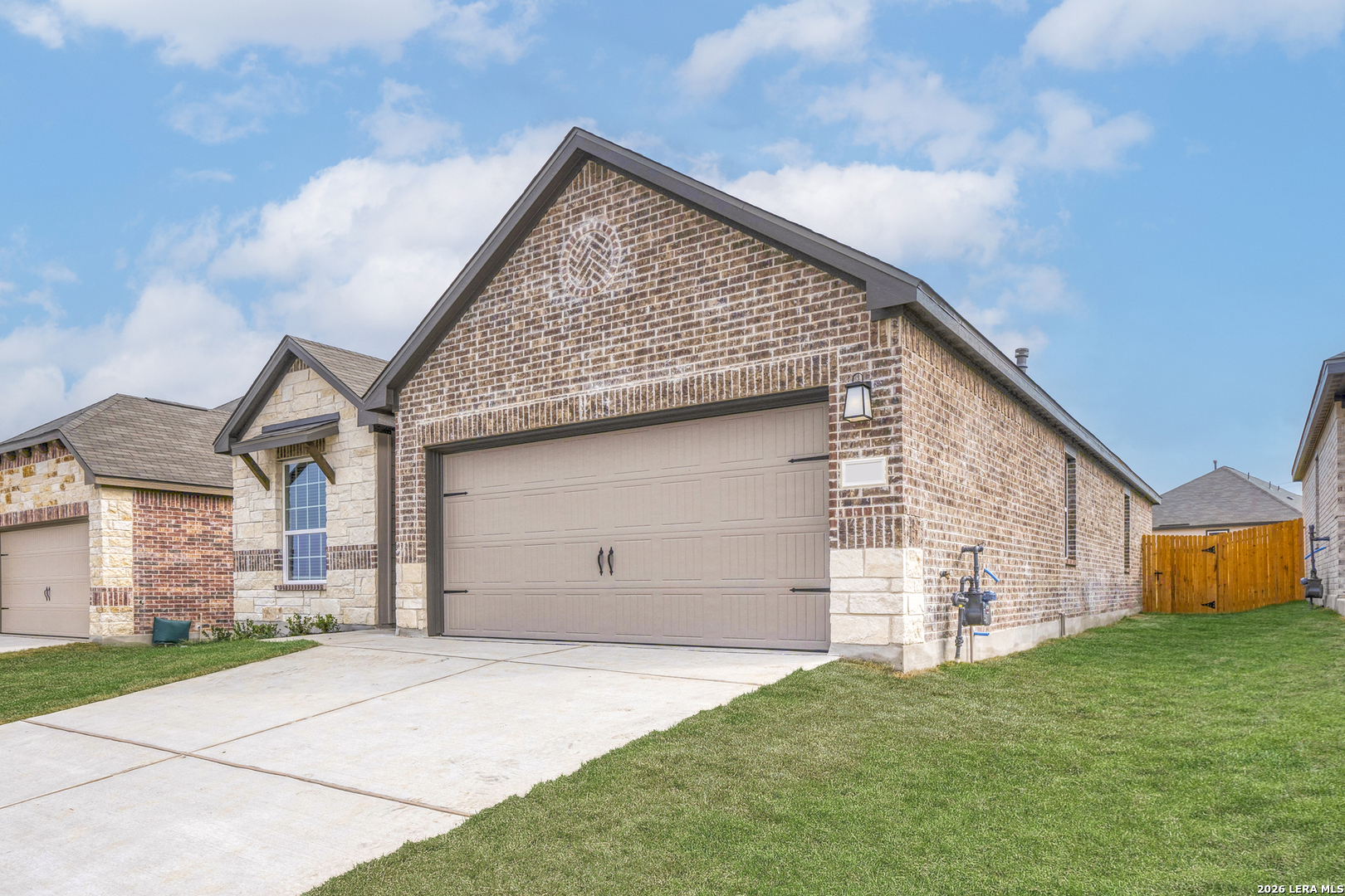 6627 Thorpe Hollow Converse TX 78109