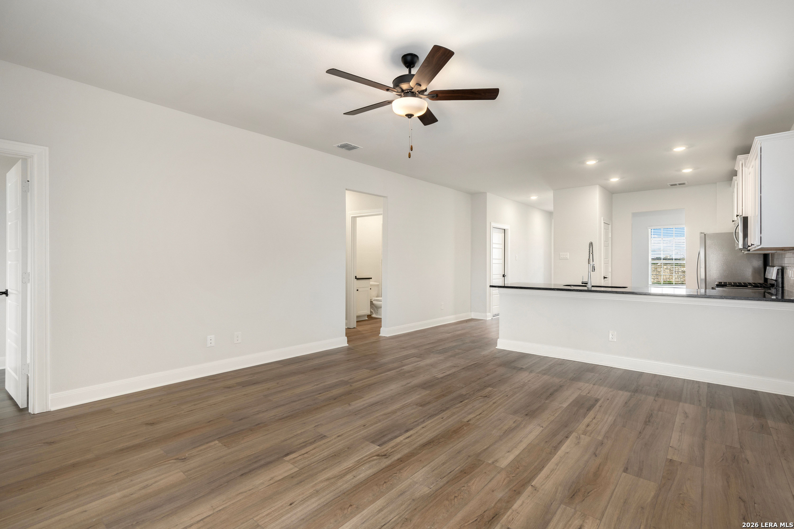 6627 Thorpe Hollow Converse TX 78109