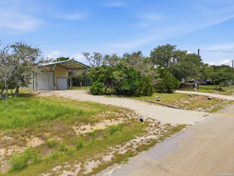 390 Pr 1507 Bandera TX 78003