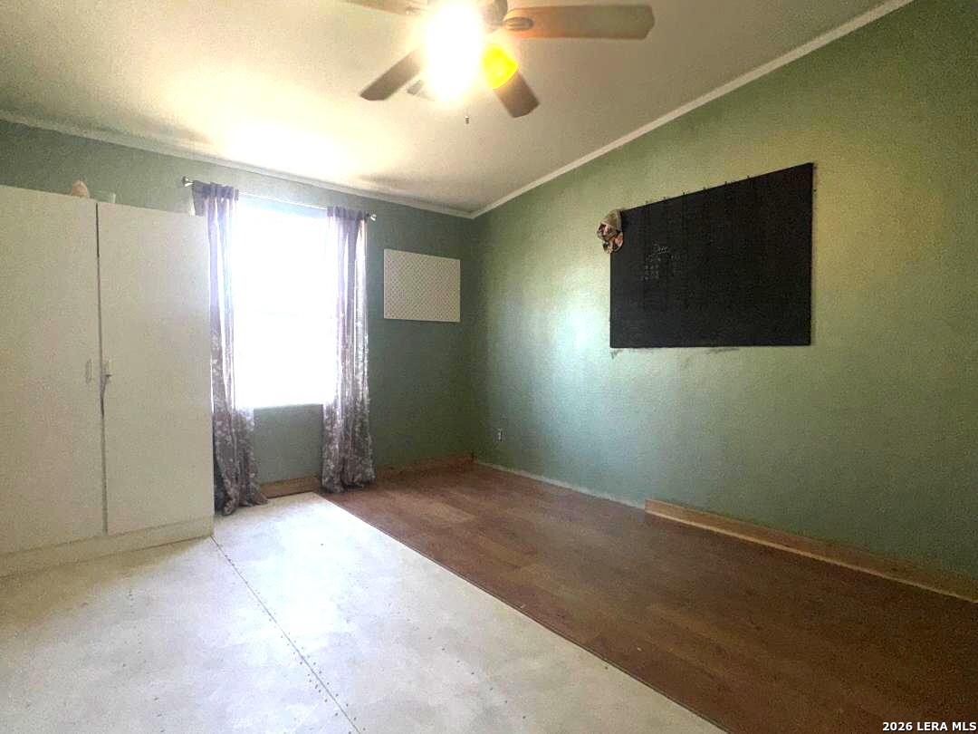 435 North Trail Pleasanton TX 78064