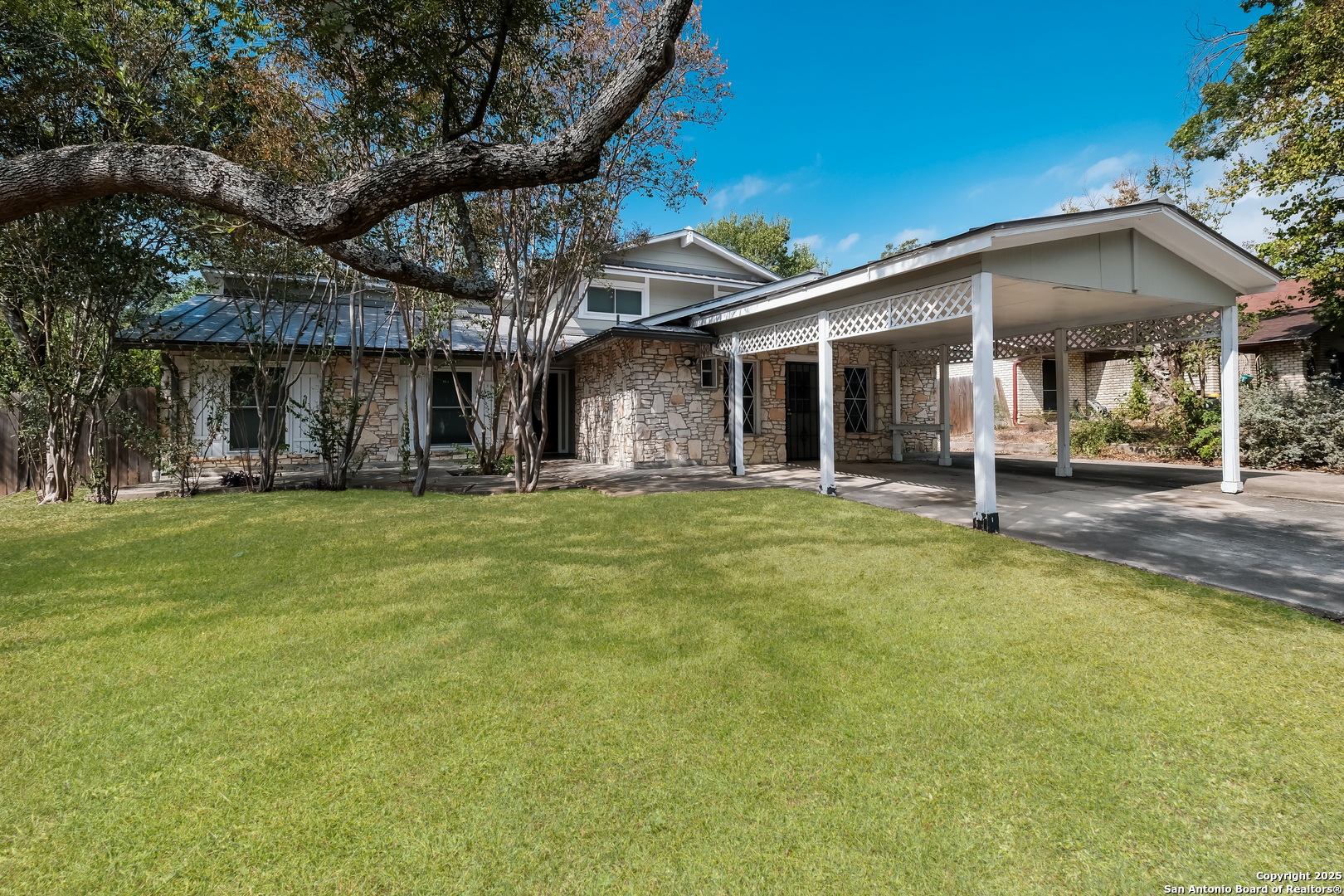 8715 Bridington San Antonio TX 78239