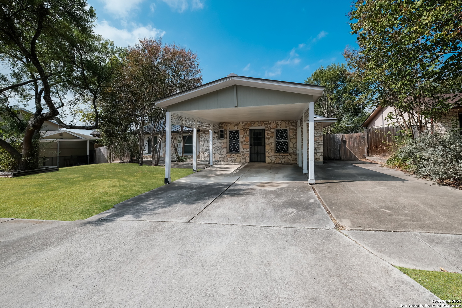8715 Bridington San Antonio TX 78239