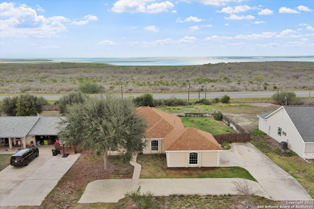 112 Lakeview Trace Three Rivers TX 78071