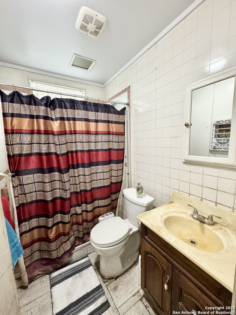 607 W Theo Avenue San Antonio TX 78225