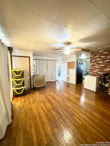607 W Theo Avenue San Antonio TX 78225