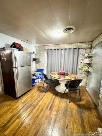 607 W Theo Avenue San Antonio TX 78225