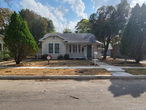 1518 W Lynwood Avenue San Antonio TX 78201