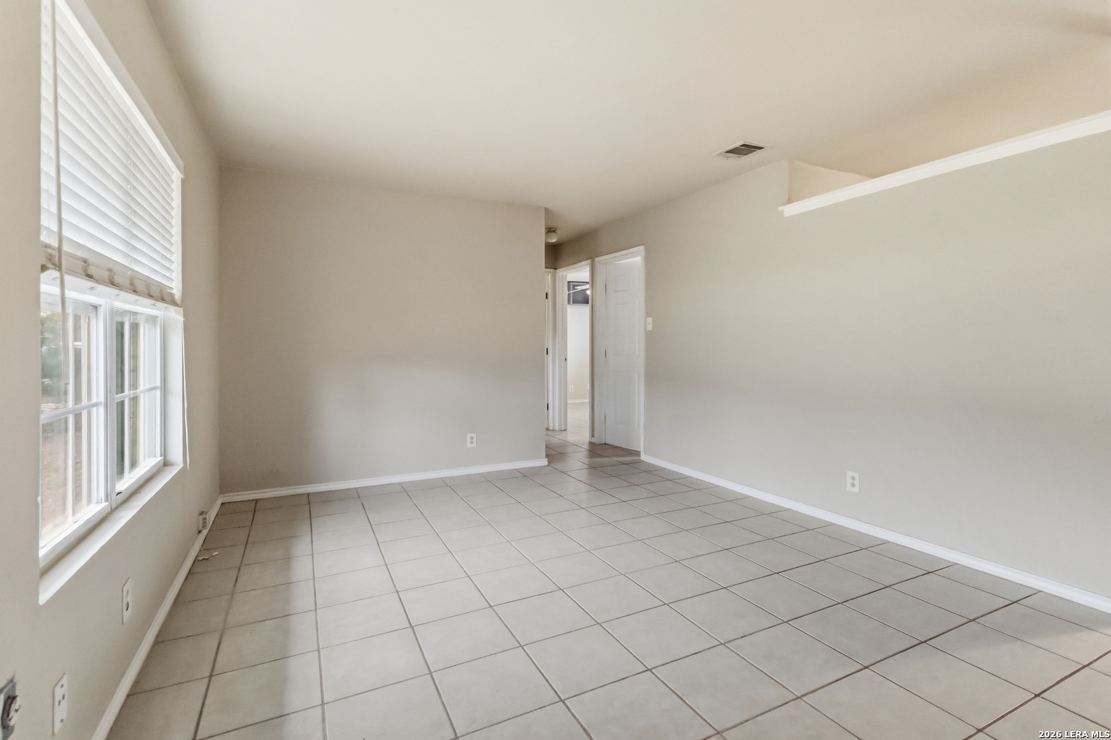 322 W Aviation Boulevard Universal City TX 78148