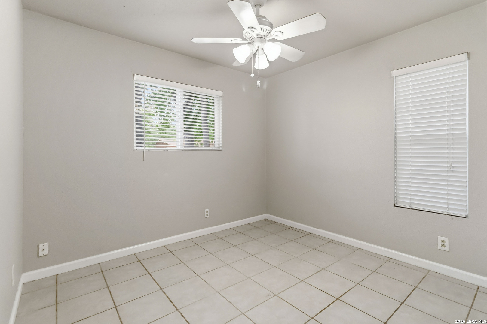 322 W Aviation Boulevard Universal City TX 78148