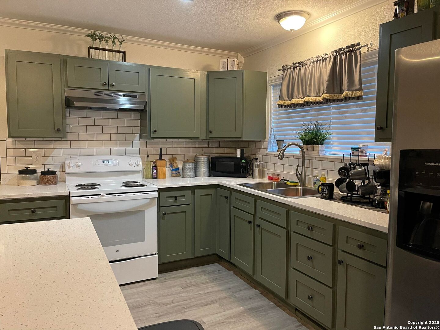 101 Furlong Drive Universal City TX 78148