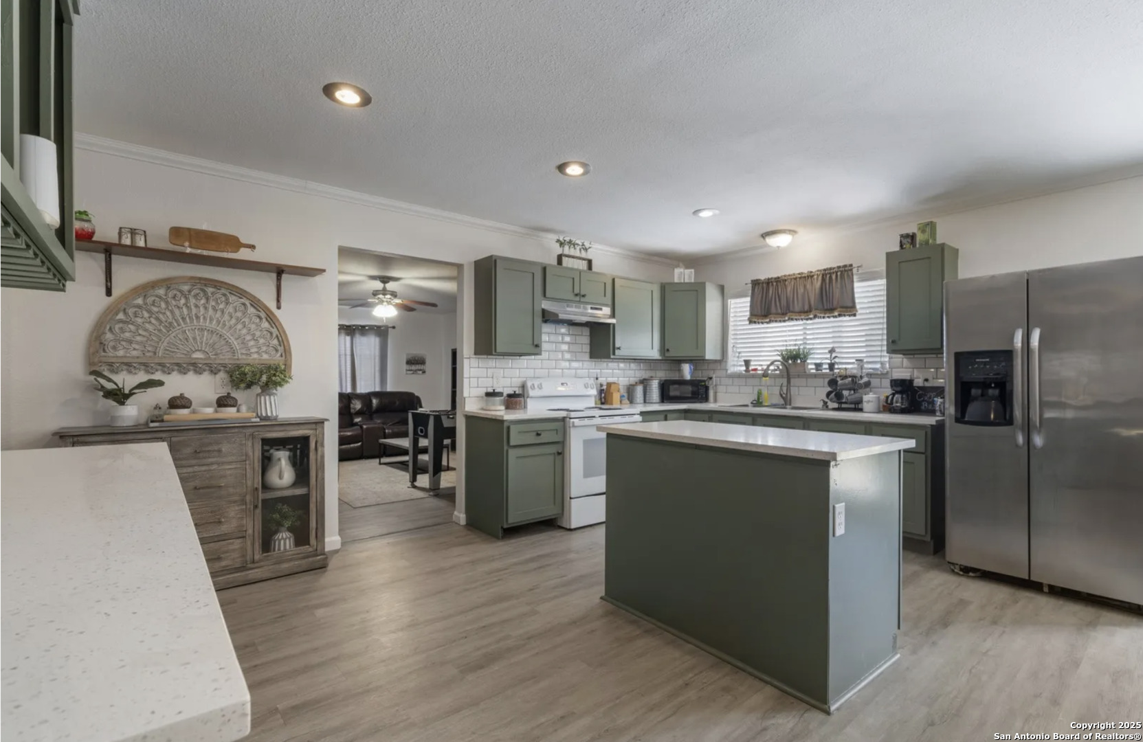 101 Furlong Drive Universal City TX 78148