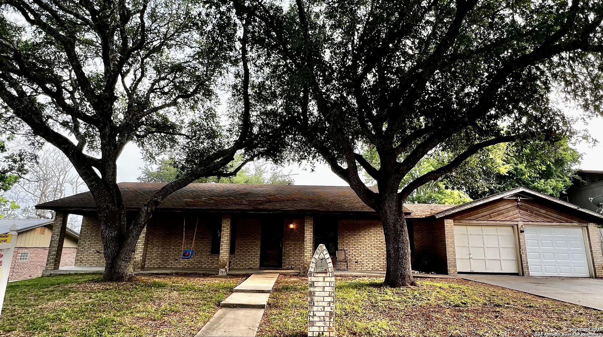 707 Loma Vista Kenedy TX 78119