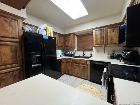 707 Loma Vista Kenedy TX 78119