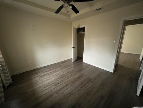 1305 N 1st Carrizo Springs TX 78834