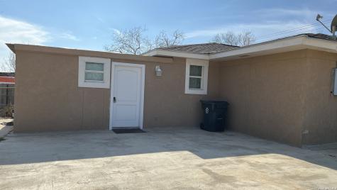 1305 N 1st Carrizo Springs TX 78834