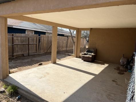 1305 N 1st Carrizo Springs TX 78834