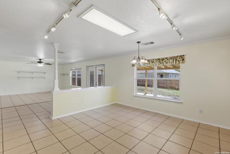10434 Manor Creek San Antonio TX 78245